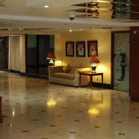 London Crown 2 Hotel Apartments Dubai Buitenkant foto