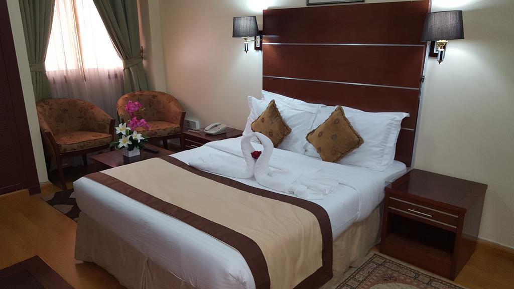 London Crown 2 Hotel Apartments Dubai Buitenkant foto