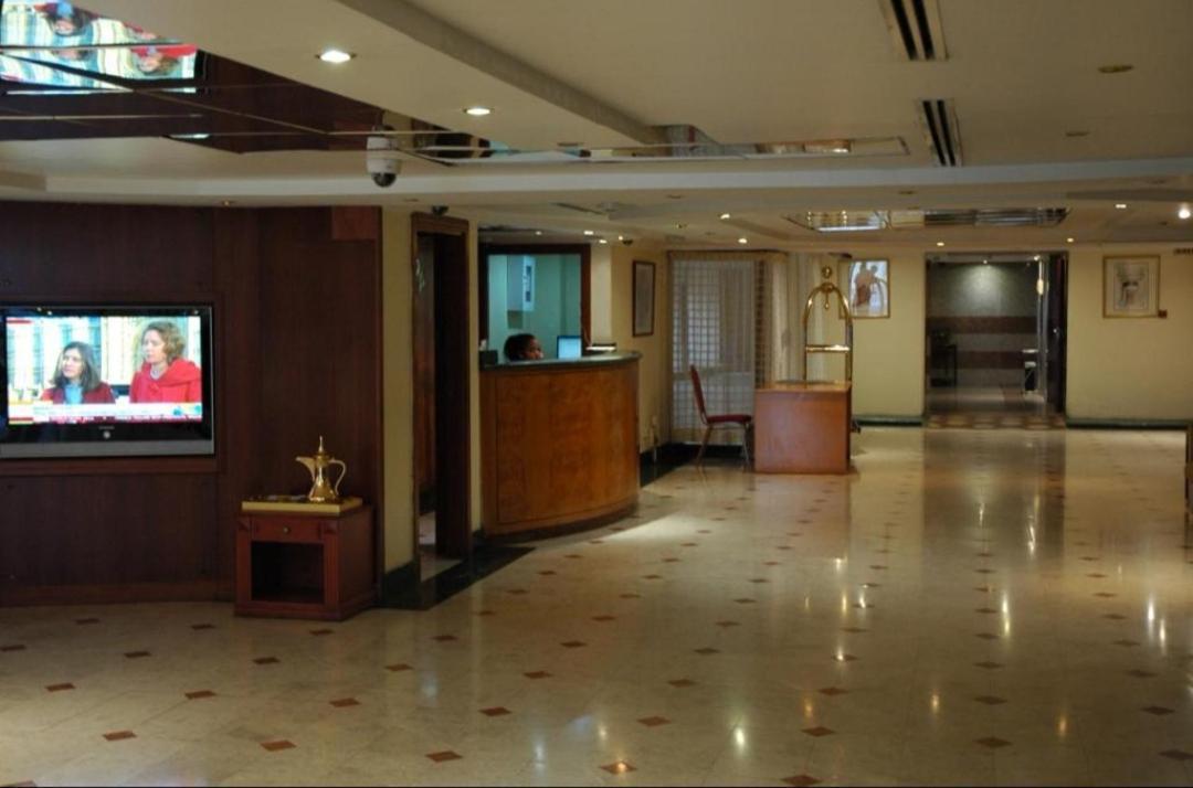 London Crown 2 Hotel Apartments Dubai Buitenkant foto